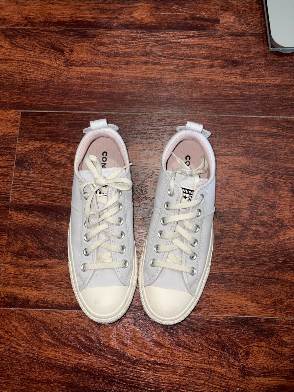 Converse Women's grayish/purple Low-Top Sneakers with Pink Lining